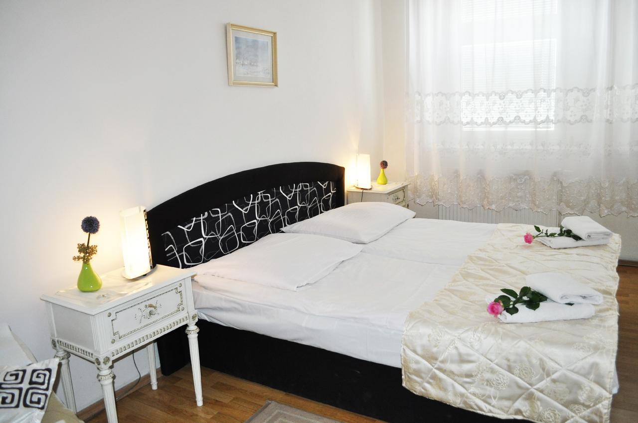 Pension Berg Prague Luaran gambar