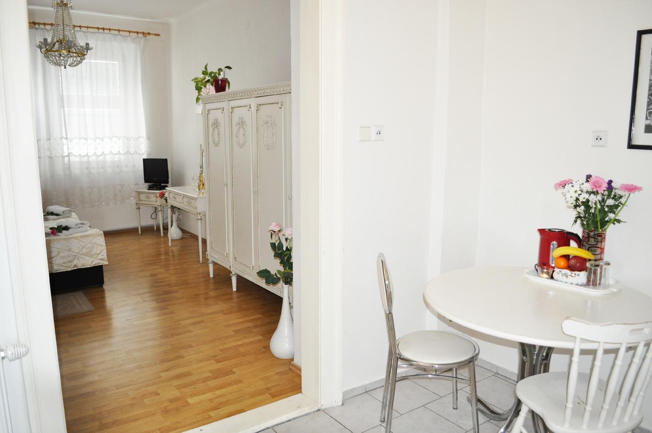 Pension Berg Prague Luaran gambar