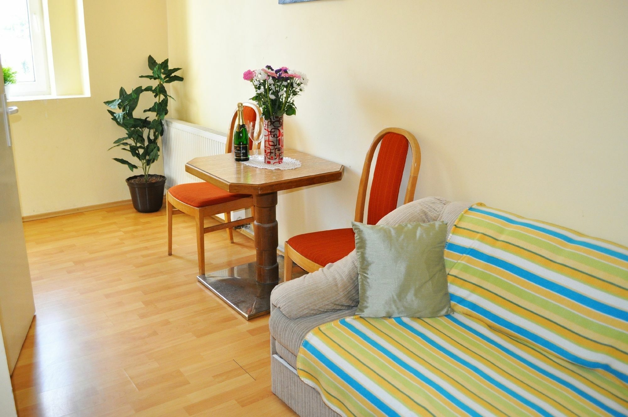 Pension Berg Prague Luaran gambar